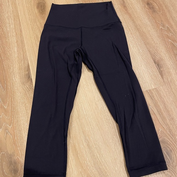 Lululemon align high rise crop 21’ - Picture 2 of 5